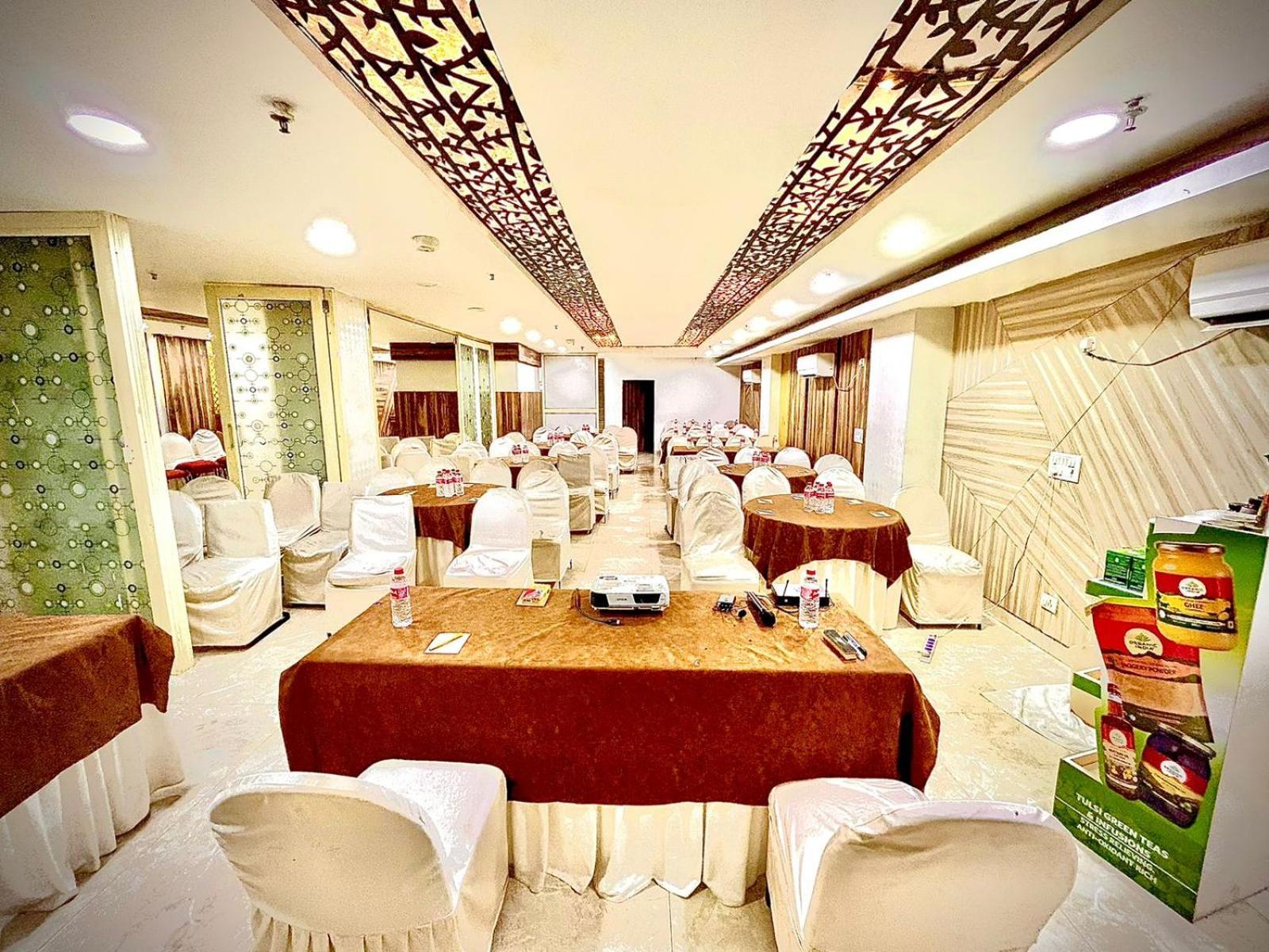 Hotel Spb 87 Near Karol Bagh Metro Station Delhi 外观 照片