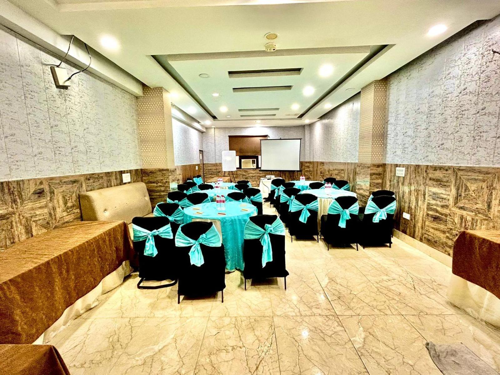 Hotel Spb 87 Near Karol Bagh Metro Station Delhi 外观 照片