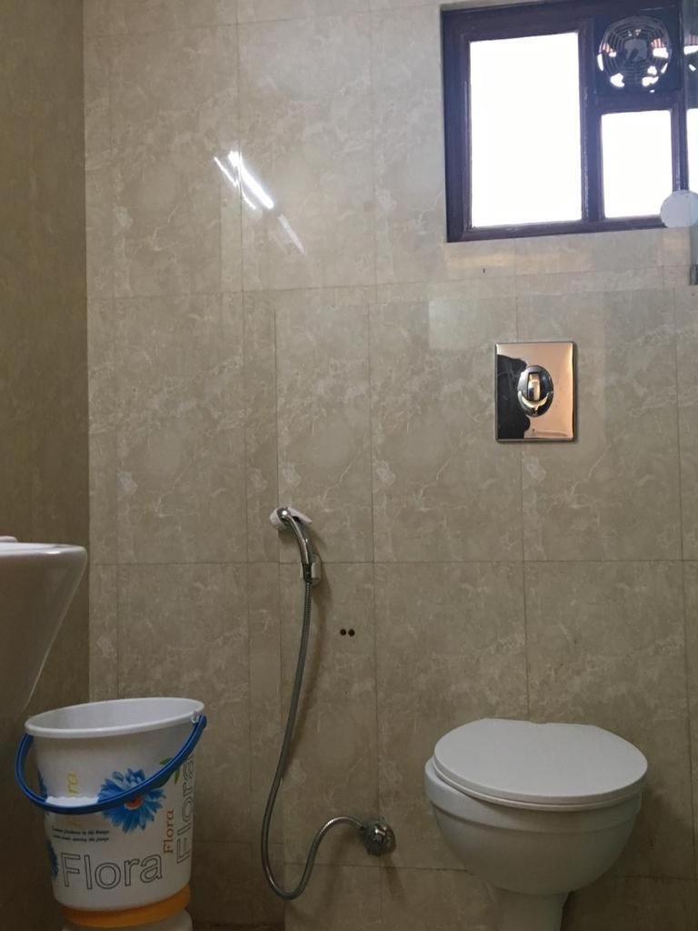 Hotel Spb 87 Near Karol Bagh Metro Station Delhi 外观 照片