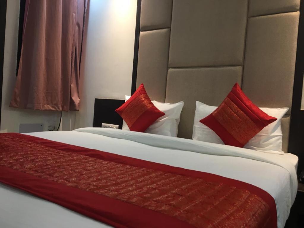 Hotel Spb 87 Near Karol Bagh Metro Station Delhi 外观 照片