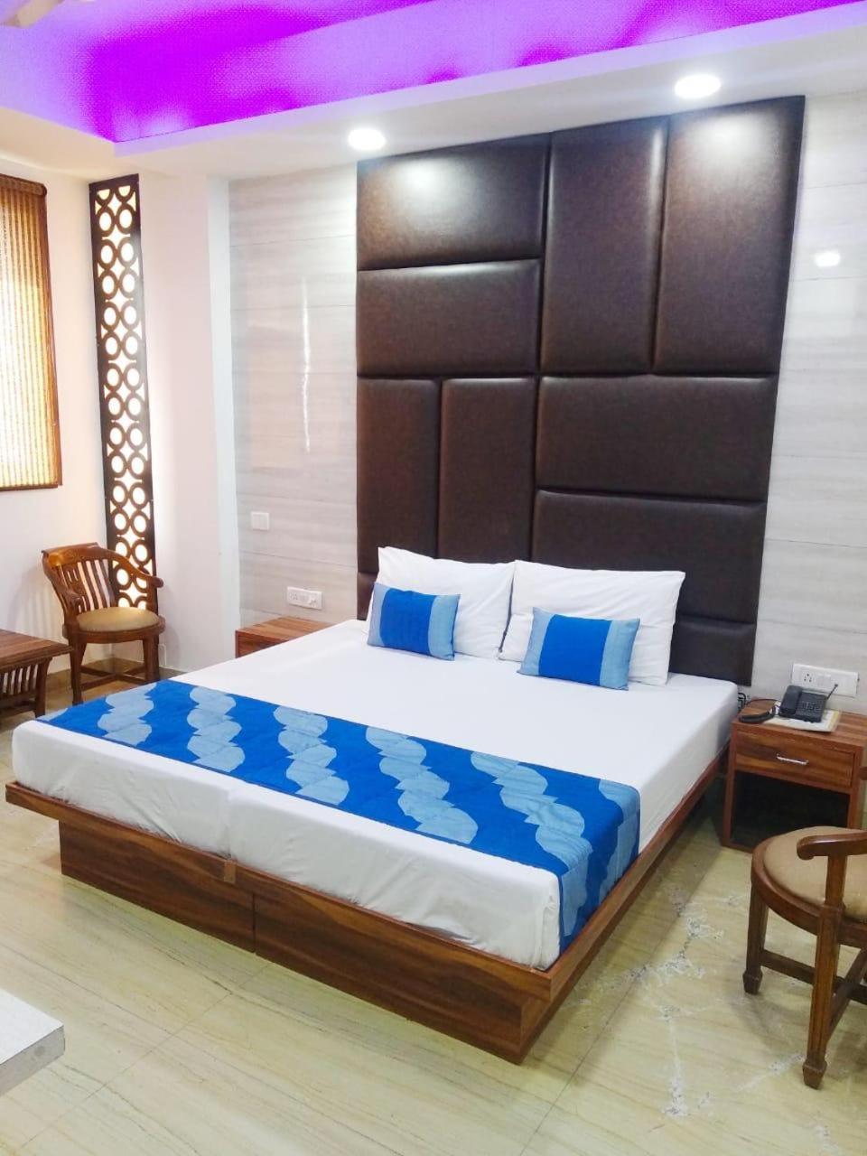 Hotel Spb 87 Near Karol Bagh Metro Station Delhi 外观 照片